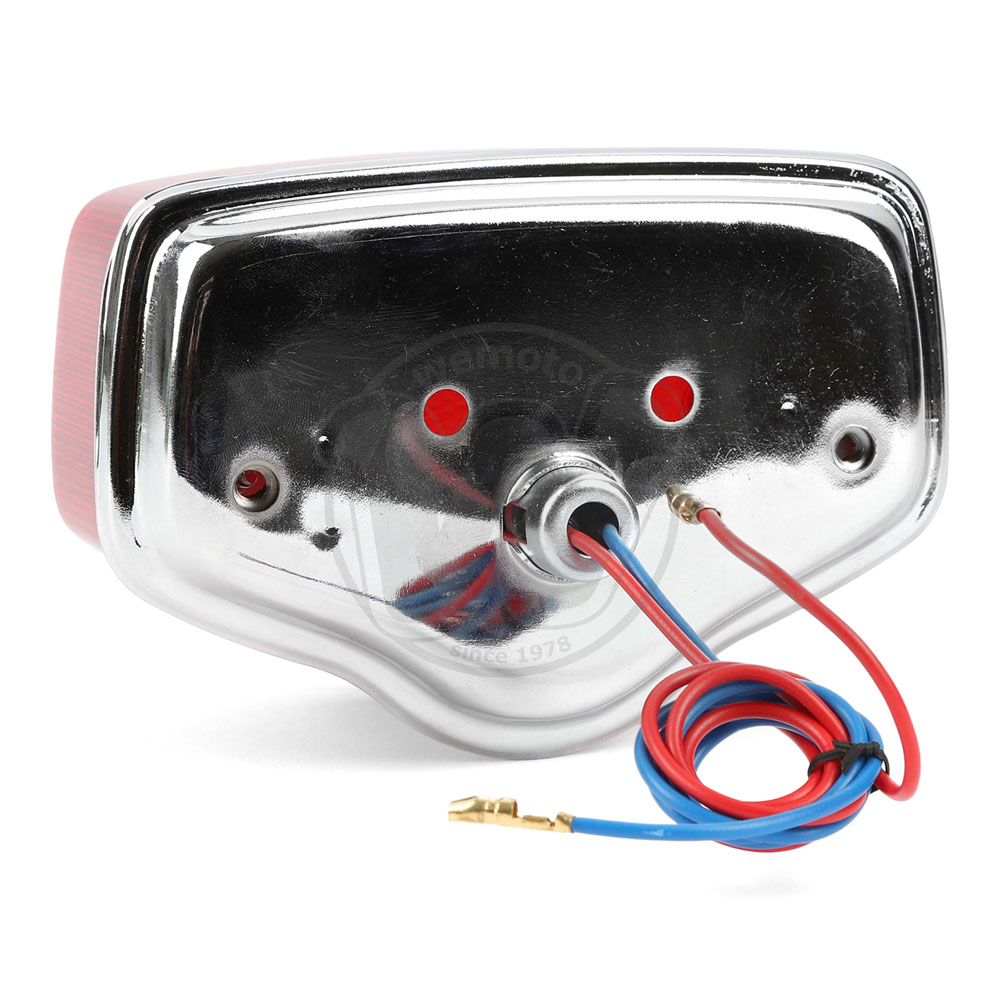 0PY7570_ad1897 two.jpg